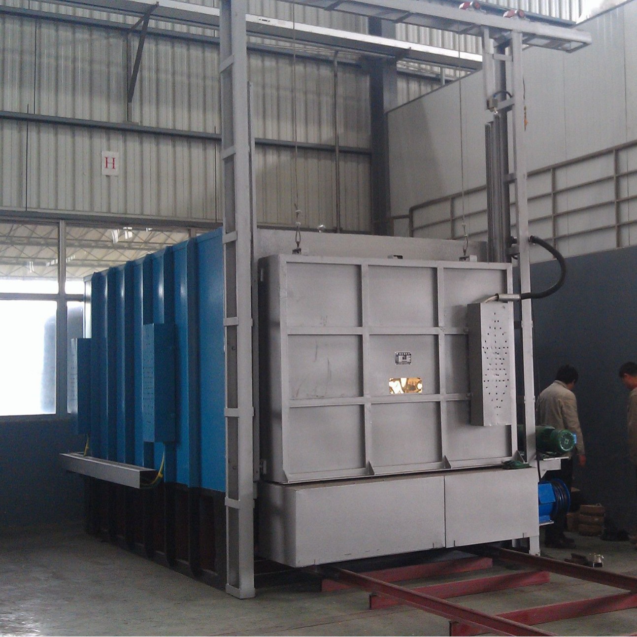 Fiber-Reinforced Fiber-Lined Shuttle Kiln